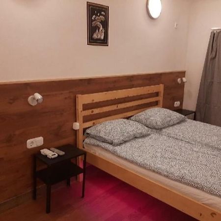 Apartman Vorosmarty Apartment Budapest Bagian luar foto