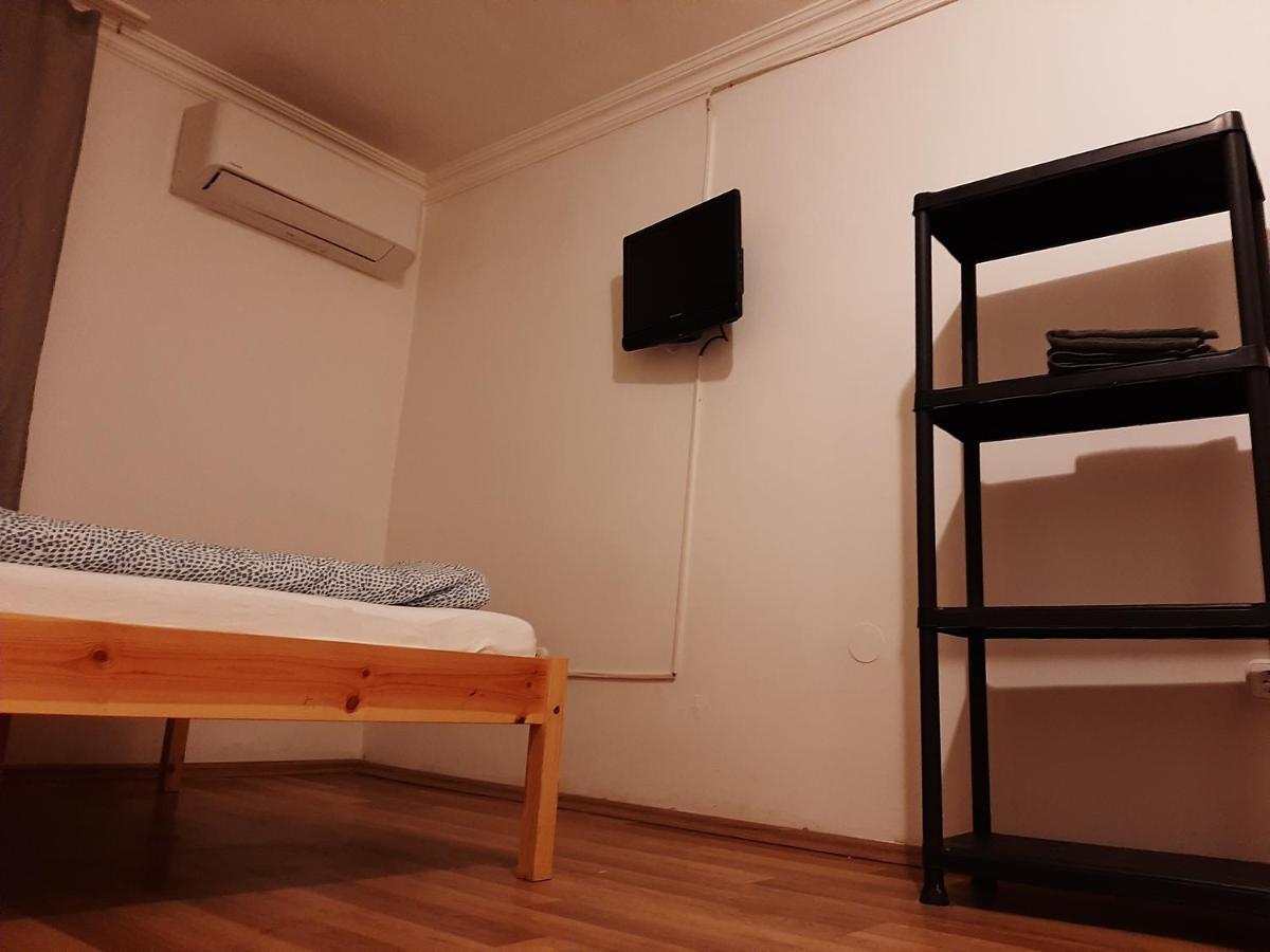 Apartman Vorosmarty Apartment Budapest Bagian luar foto