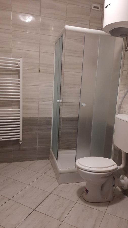 Apartman Vorosmarty Apartment Budapest Bagian luar foto