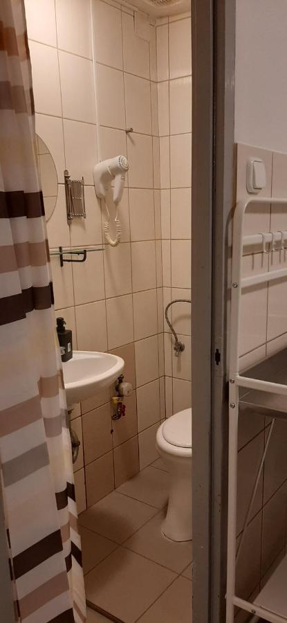 Apartman Vorosmarty Apartment Budapest Bagian luar foto