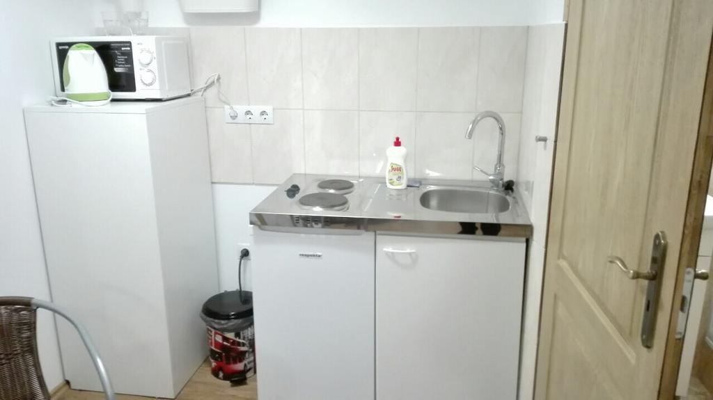 Apartman Vorosmarty Apartment Budapest Bagian luar foto